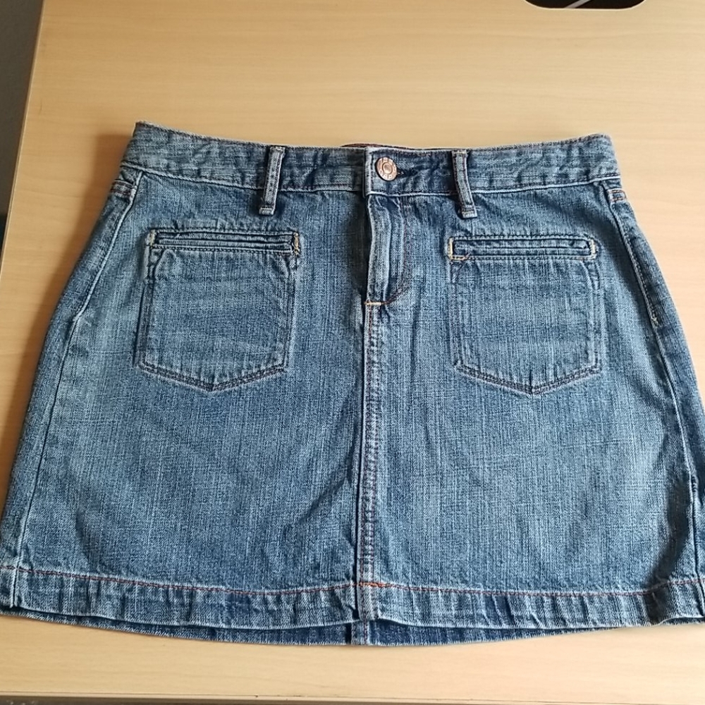 Gap denim skirt. Size 4